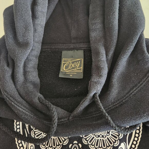 OBEY Sz M Black Skull Logo Hoodie Sweatshirt Pullover Grunge Goth Edgy Witchcore - Picture 8 of 10
